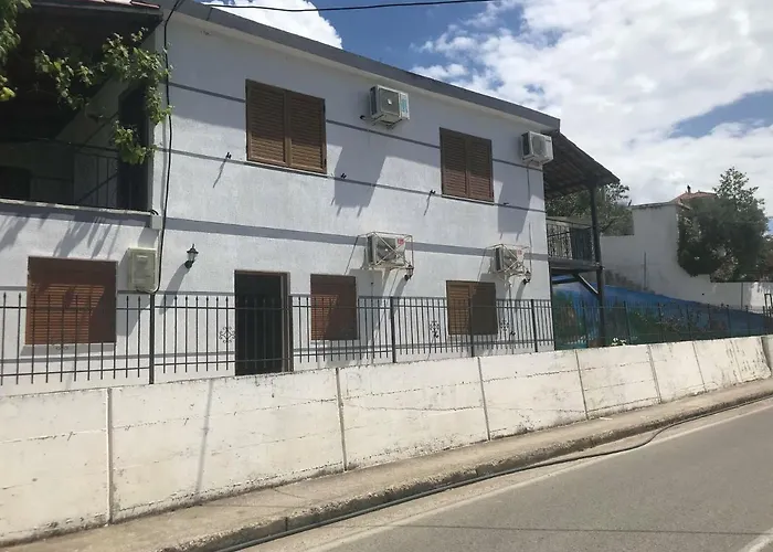 Joni's House
